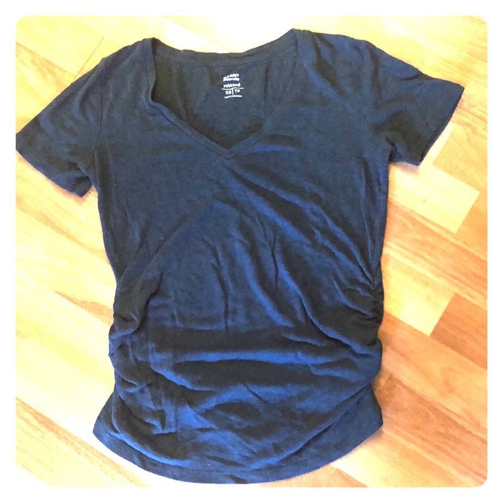 Hunter Green soft maternity T-Shirt. 🍼